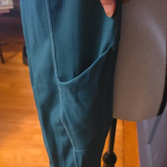 5/$40 Fabletics Teal Twist Knot-Front Onesie Open Back Jumpsuit W Pockets Small - Picture 4 of 9